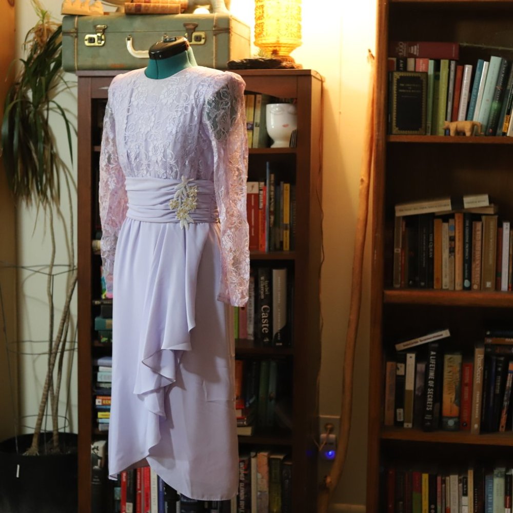 Vintage | purple lace dress
